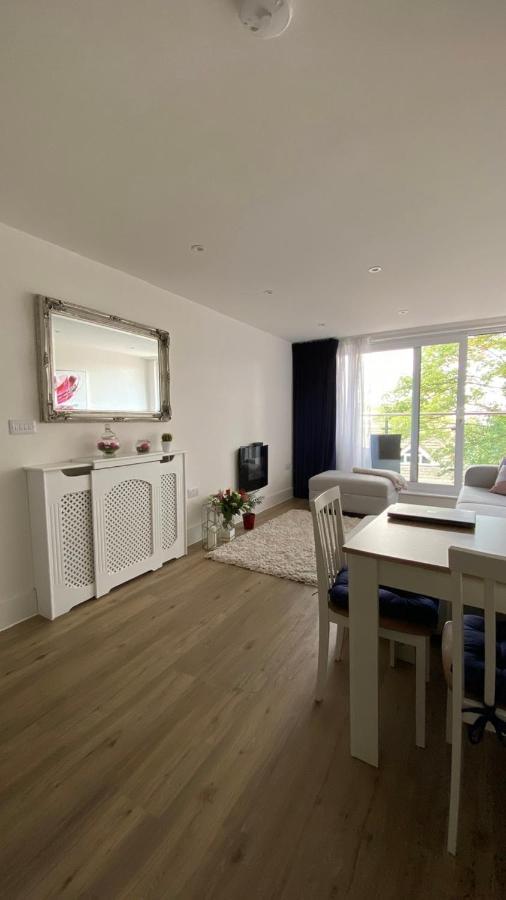 Modern Central Flat With Balcony & Free Parking On-Site Bournemouth Exterior photo